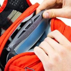 Osprey Syncro 20 Backpack - Wolf Grey -Osprey syncro internal hydration sleeve web 827571